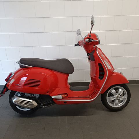 Vespa GTS 125