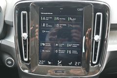Fahrzeugabbildung Volvo XC40 T3 AT Inscription*LED*HK*QI*CAM*IntellISafe