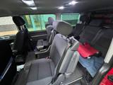 Volkswagen T5 Multivan Edition 25  - rote Volkswagen T5 Multivan