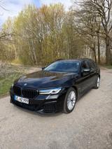 BMW 530d xDrive Touring LCI M-Sport H/K 8Fach