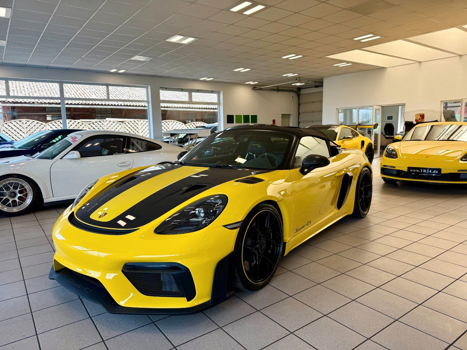 Fahrzeugabbildung Porsche 718 Boxster Spyder RS WEISSACH/Lift/Carbon/BOSE