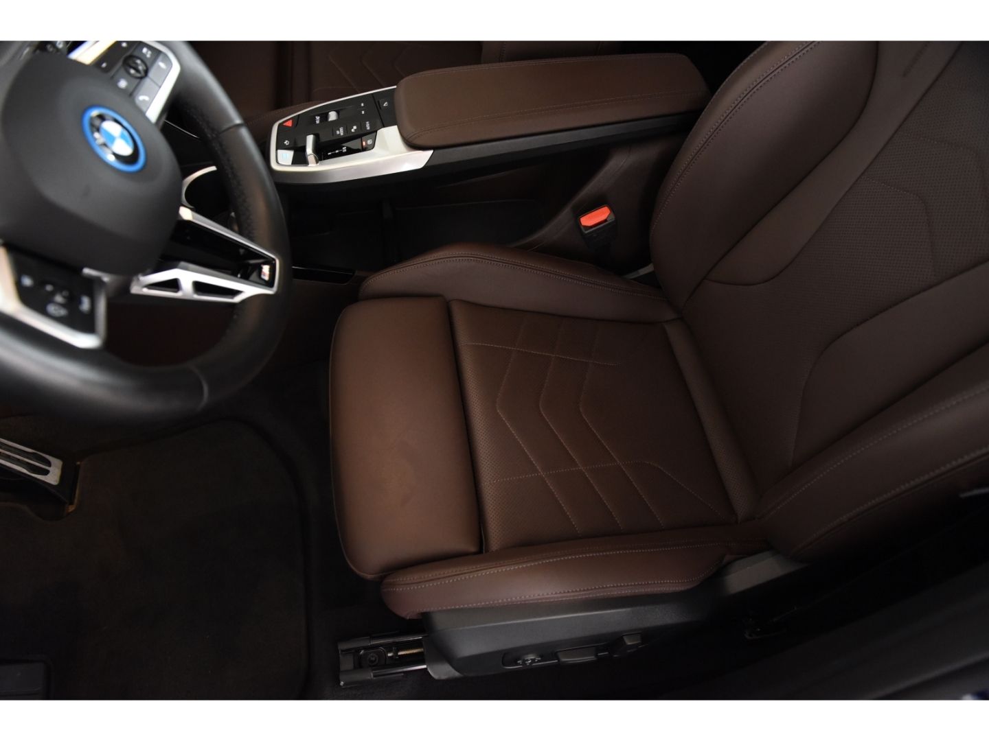 BMW iX1 - Bild 11
