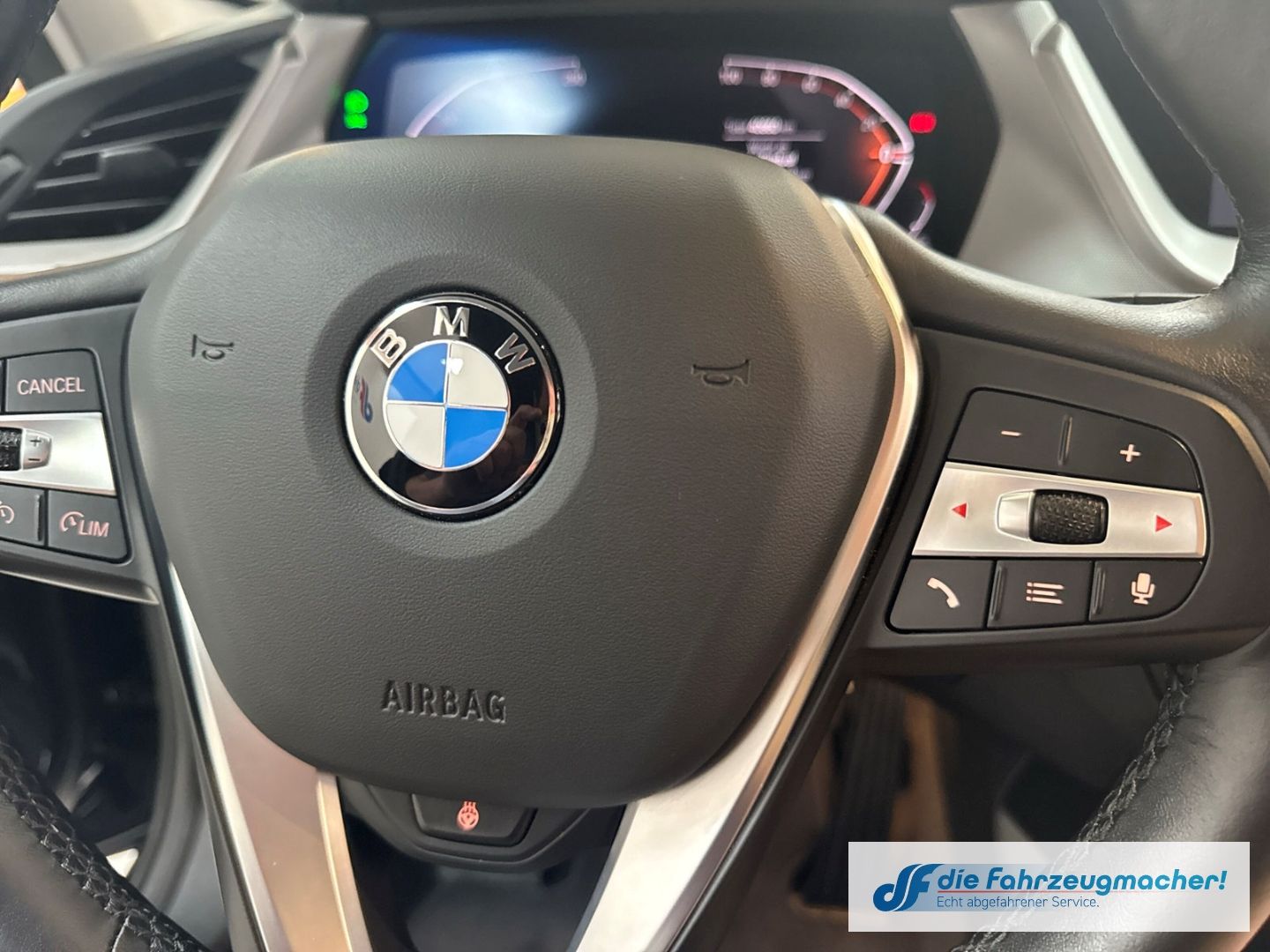 Fahrzeugabbildung BMW 118 d Advantage Navi Digitales Cockpit LED Sperr