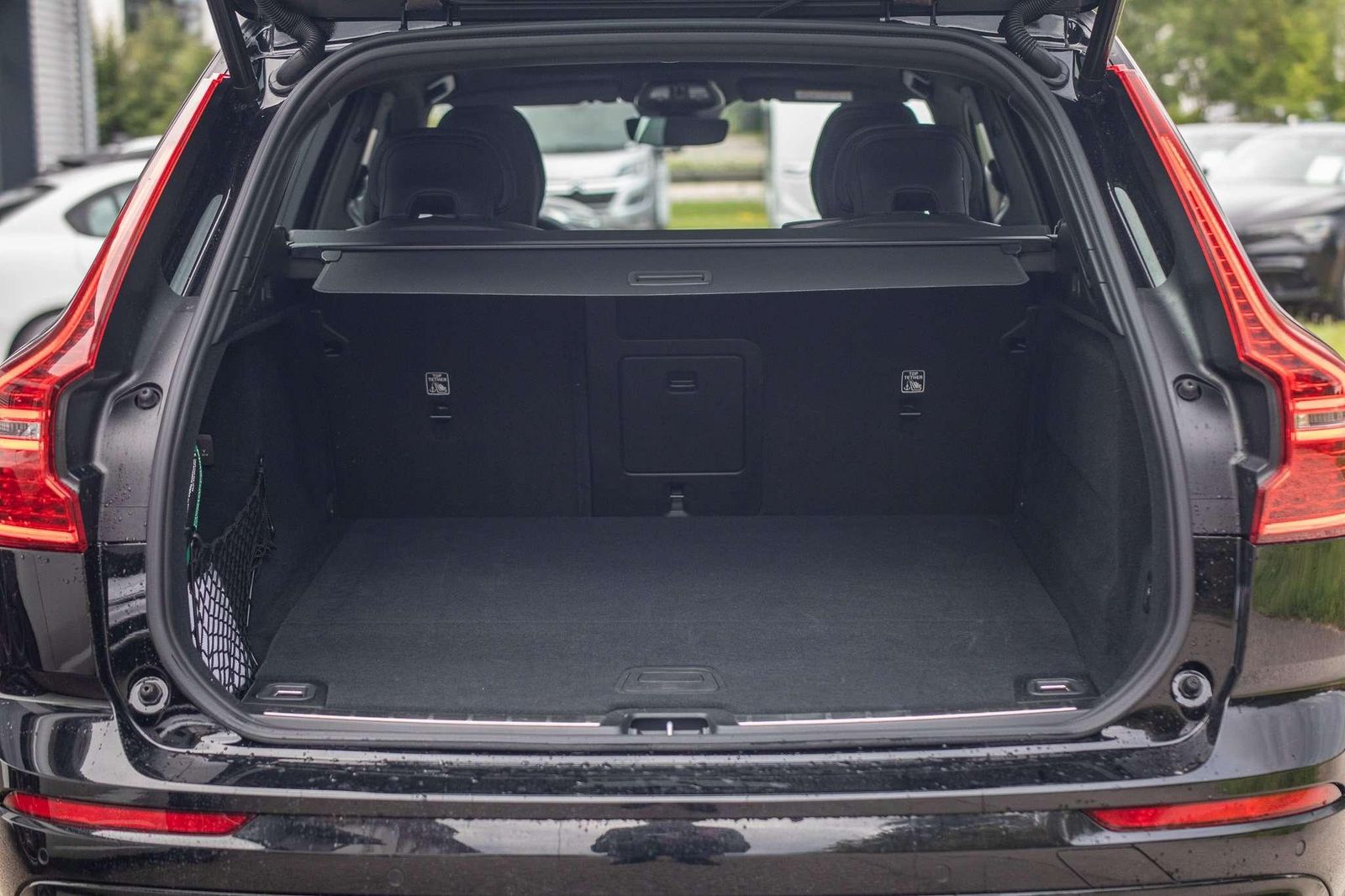Fahrzeugabbildung Volvo XC60 Plus Black Edition Recharge Plug-In Hybrid