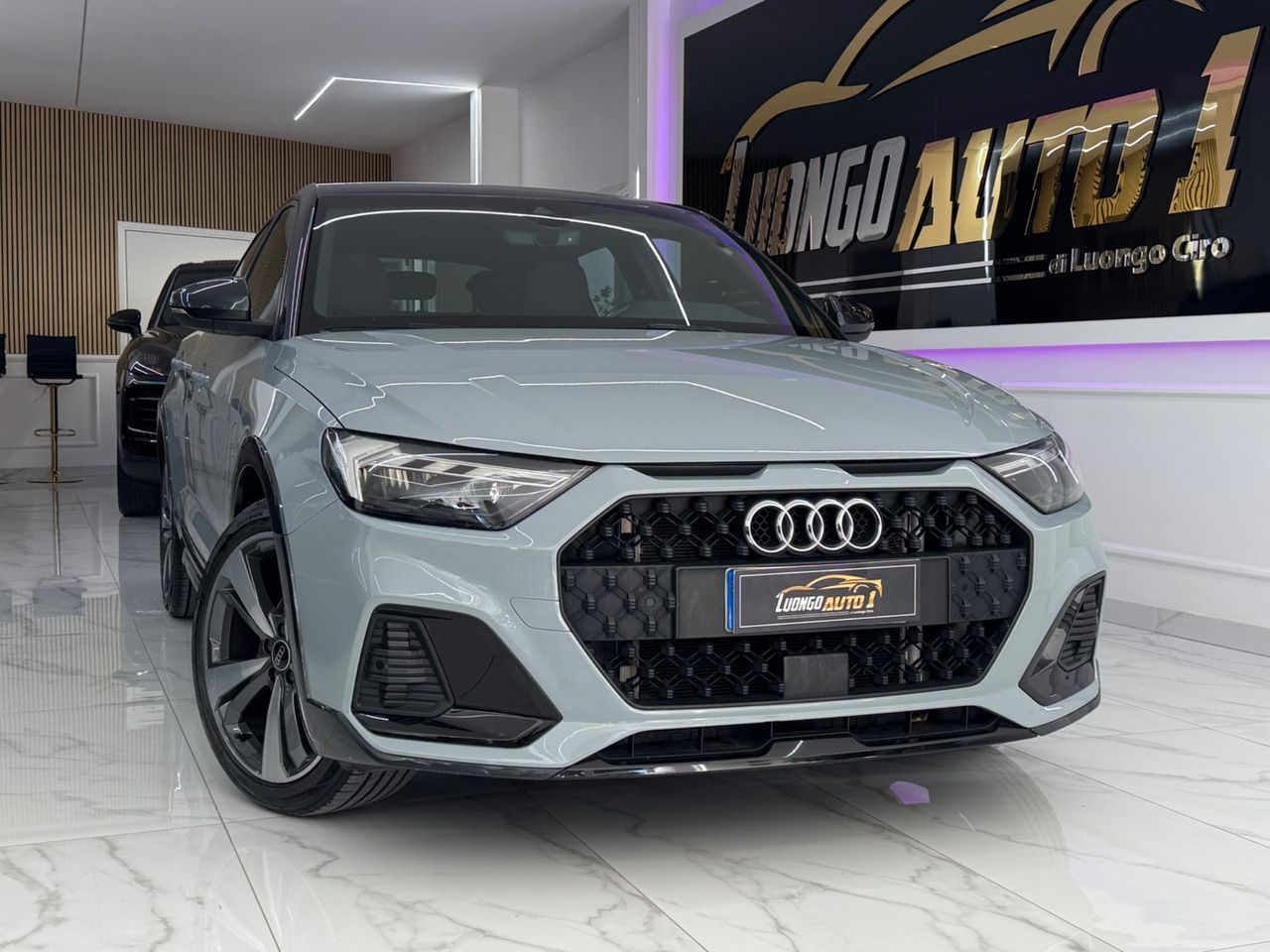 AUDI Audi A1 citycarve S- tronic Identity Contrast Ip