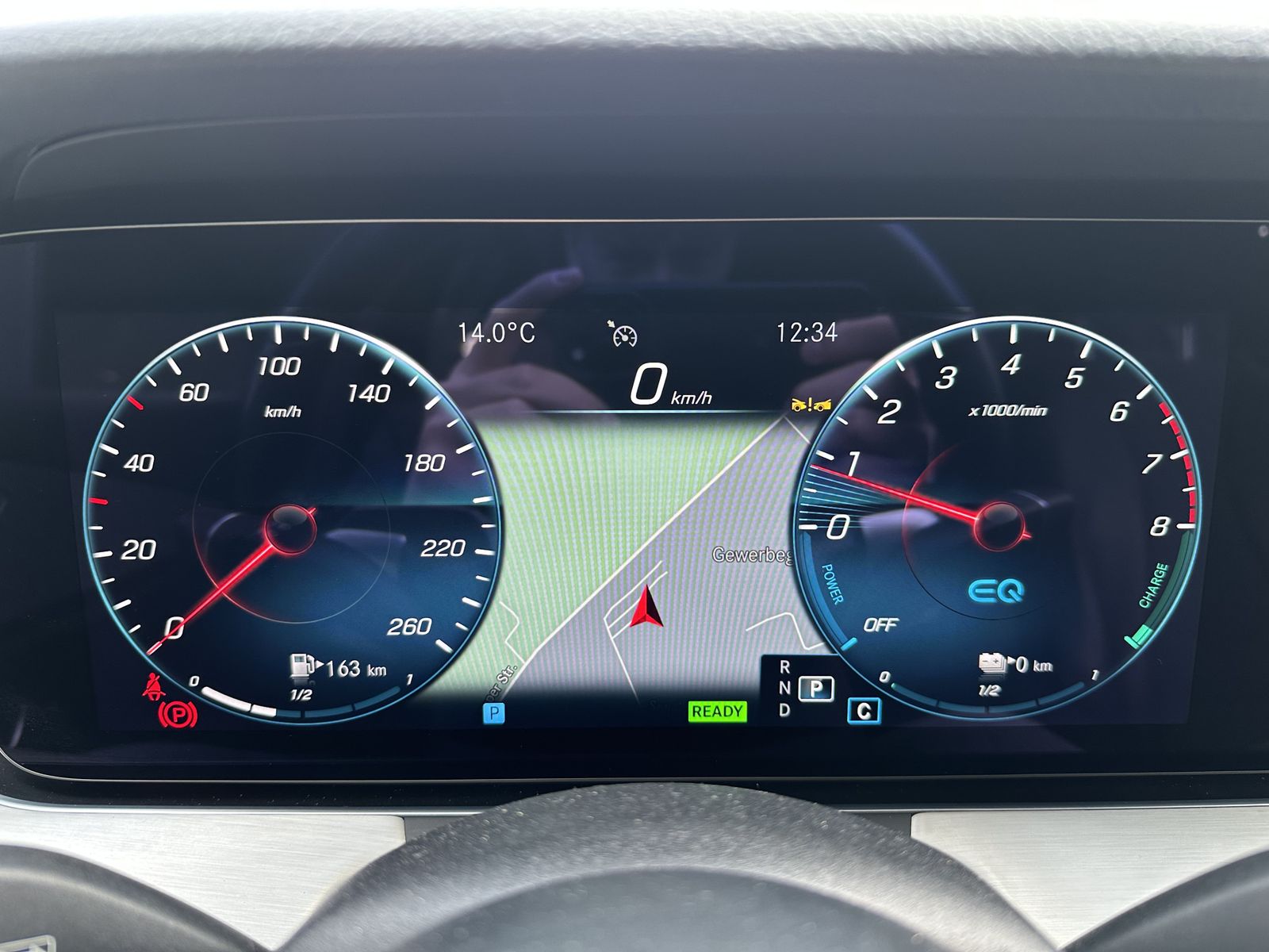 Fahrzeugabbildung Mercedes-Benz E 300e T Avantgarde NAV+LED+KAMERA+SHZ+VCOCKPIT