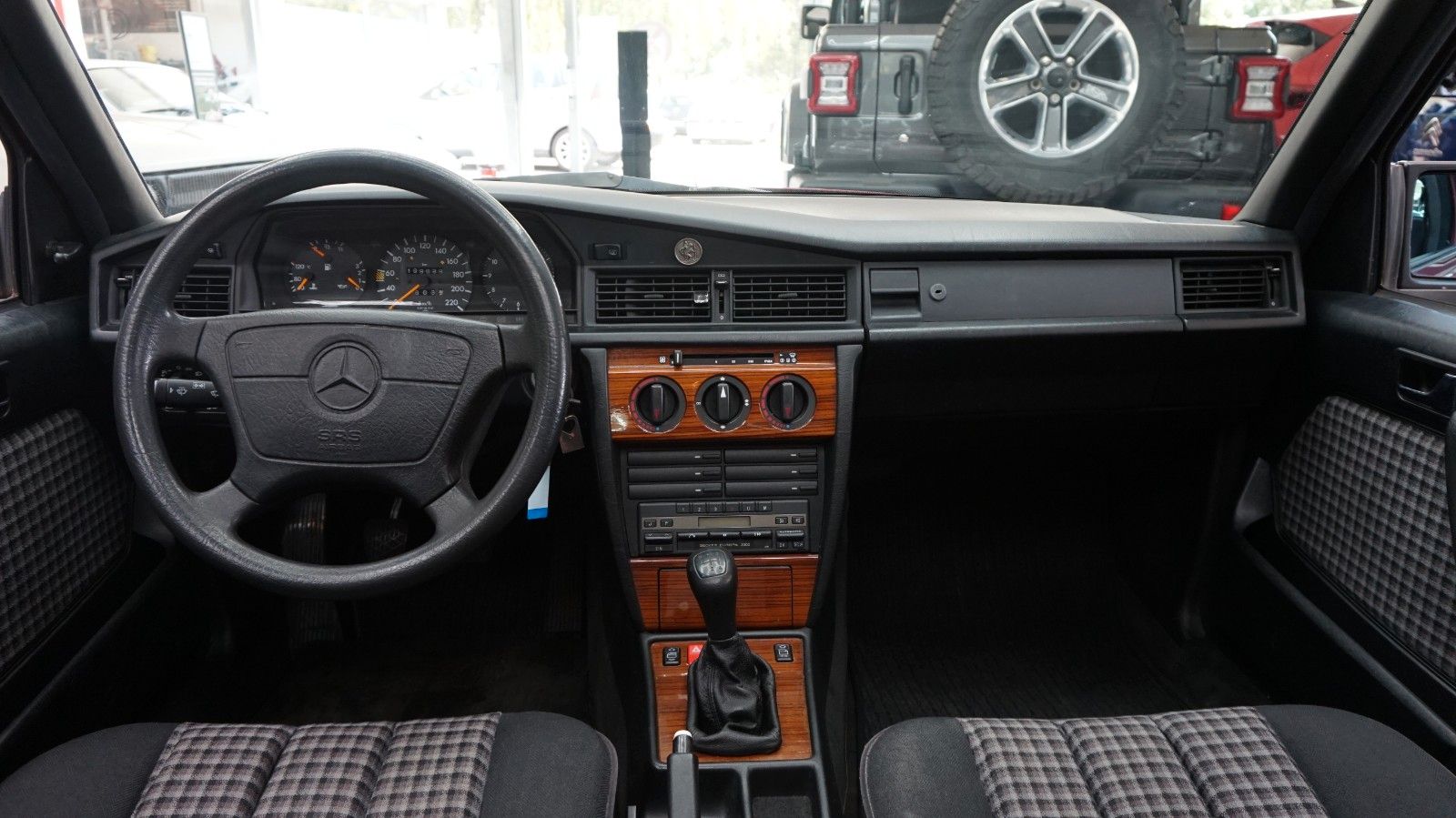 Fahrzeugabbildung Mercedes-Benz 190  Steuerkette in 2025 neu TÜV neu