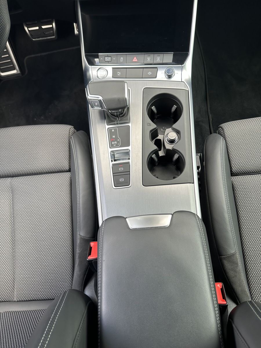 Fahrzeugabbildung Audi A6 Avant 40 TDI Qu S-Line Black NAV+LED+KAM+ACC