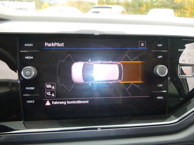 Fahrzeugabbildung Volkswagen Polo VI IQ.DRIVE >Navi/Sitzheiz/Einparkhilfe/ACC