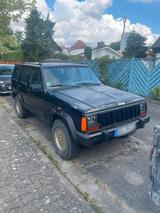 Jeep Cherokee XJ 4.0l - Jeep Cherokee mit Benzin-Antrieb: Geländewagen, 4.0