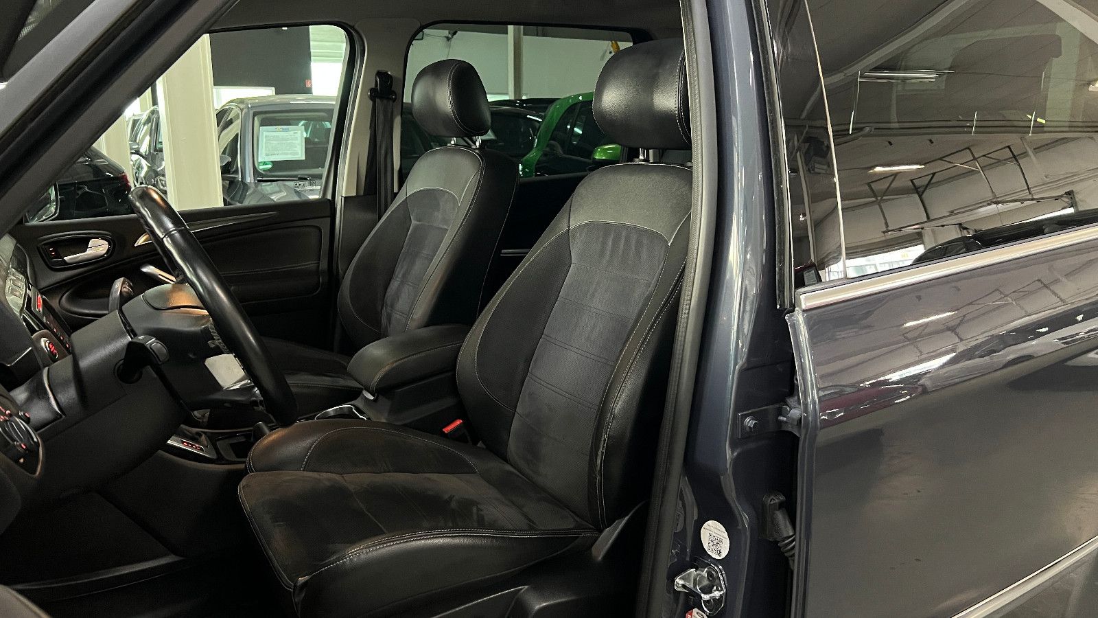 Fahrzeugabbildung Ford Galaxy 7-SITZER AUT. TITANIUM SPORT PANO MEMORY