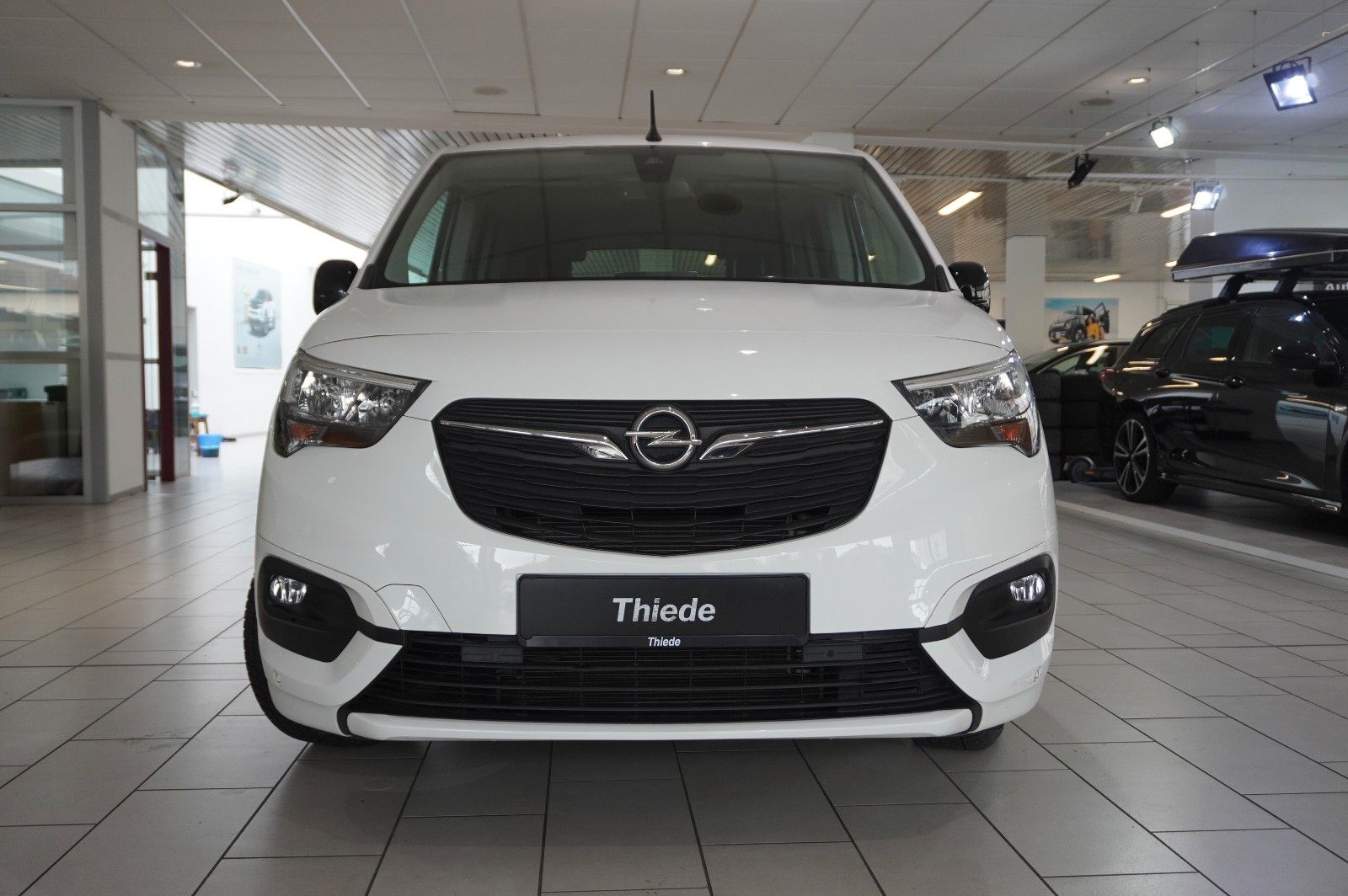 Fahrzeugabbildung Opel Combo Life 1.5D ELEGANCE NAVI/LED/KAMERA/SH/AHK