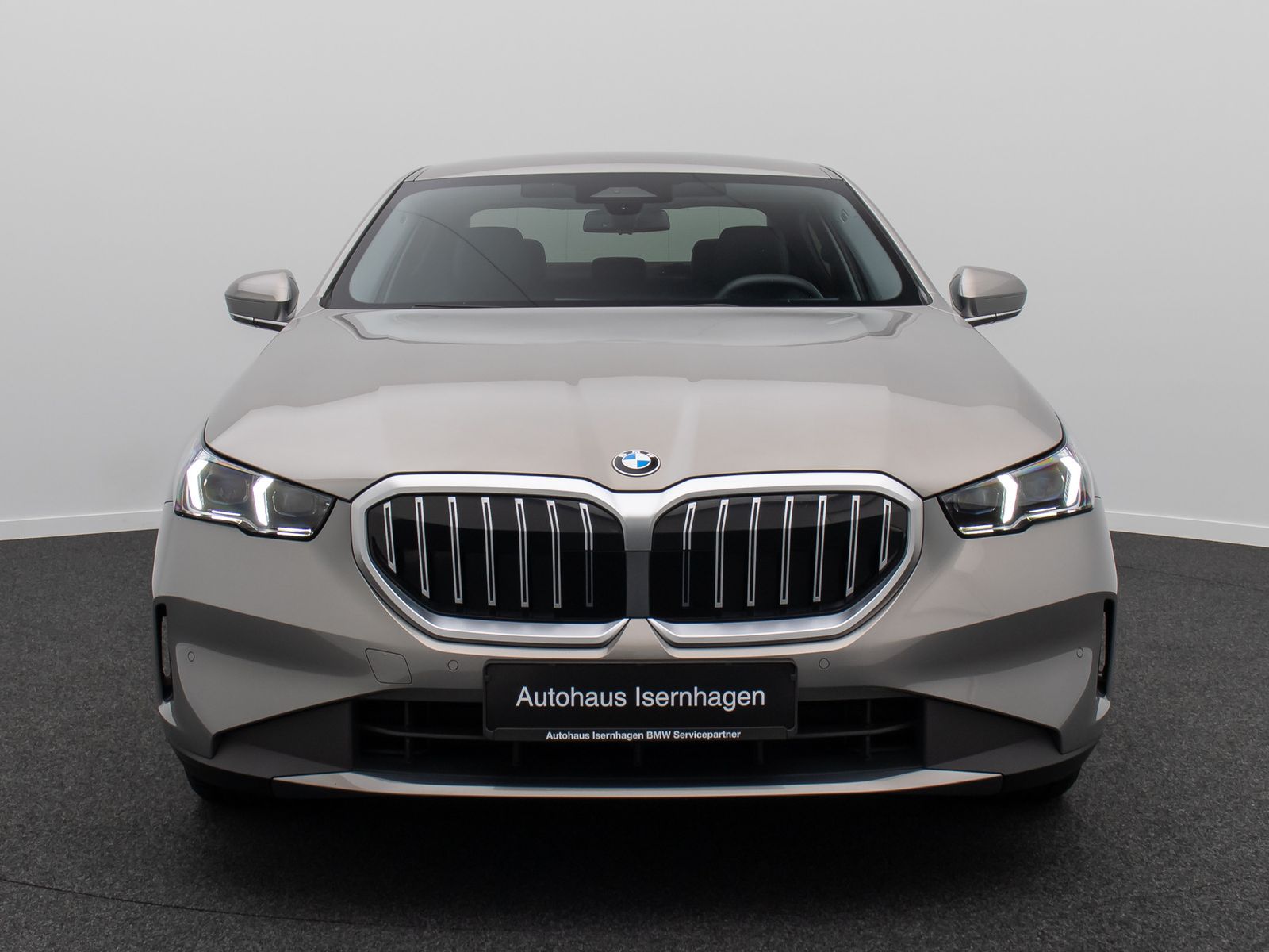 Fahrzeugabbildung BMW 520d Kamera DAB Leder DrivAss Alarm Sport 18Zoll