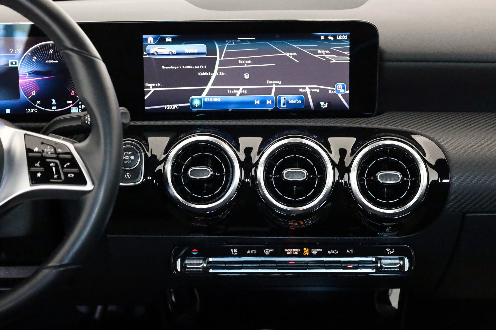 Fahrzeugabbildung Mercedes-Benz CLA 200 d Coupè,T.Leder,Navi,Kamera,SH,Facelift!