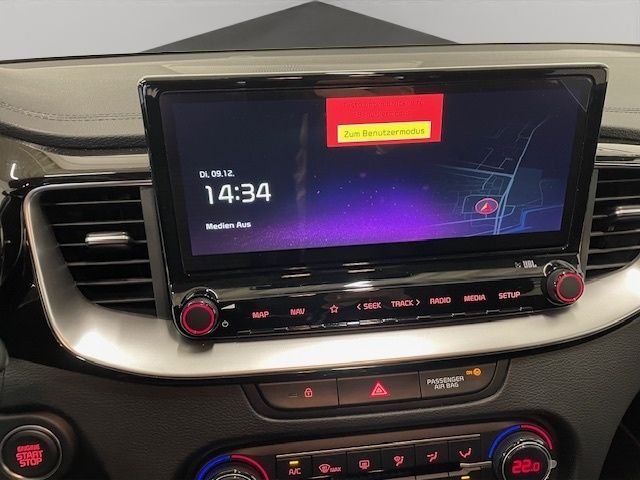 Fahrzeugabbildung Kia Ceed Ultimate VerkehrszeichenERK totWinkelASS