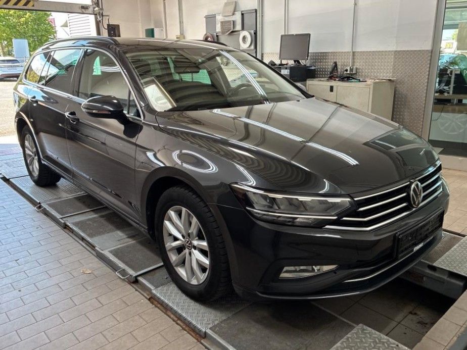 Volkswagen Passat Variant - Bild 4