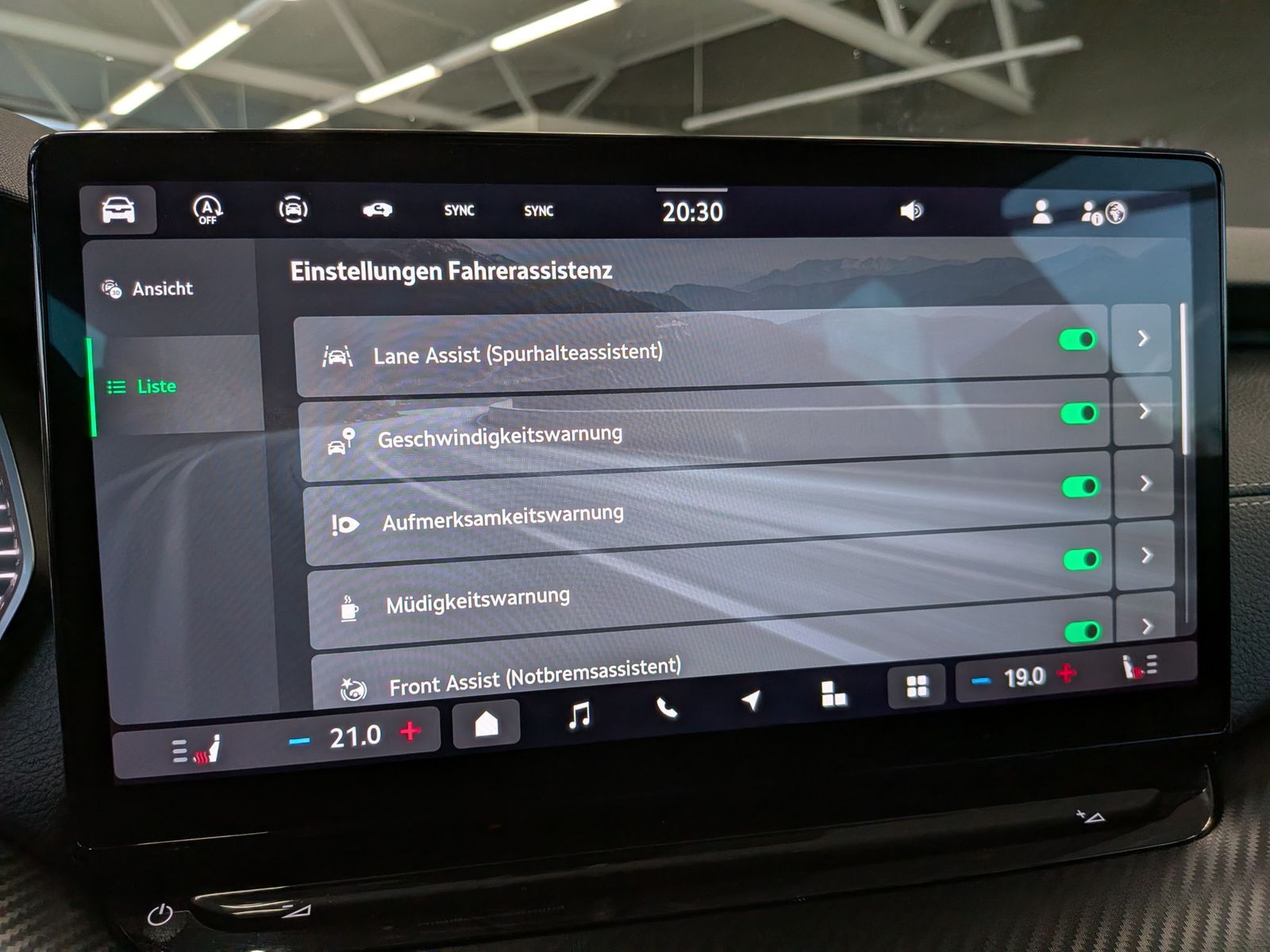 Fahrzeugabbildung SKODA Octavia 2.0 TDI DSG Sportline Matrix AHK 5J-Gara