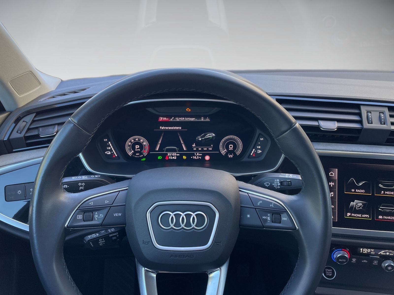 Audi Q3 45 TFSI e S-line Matrix Business TopView foto 12