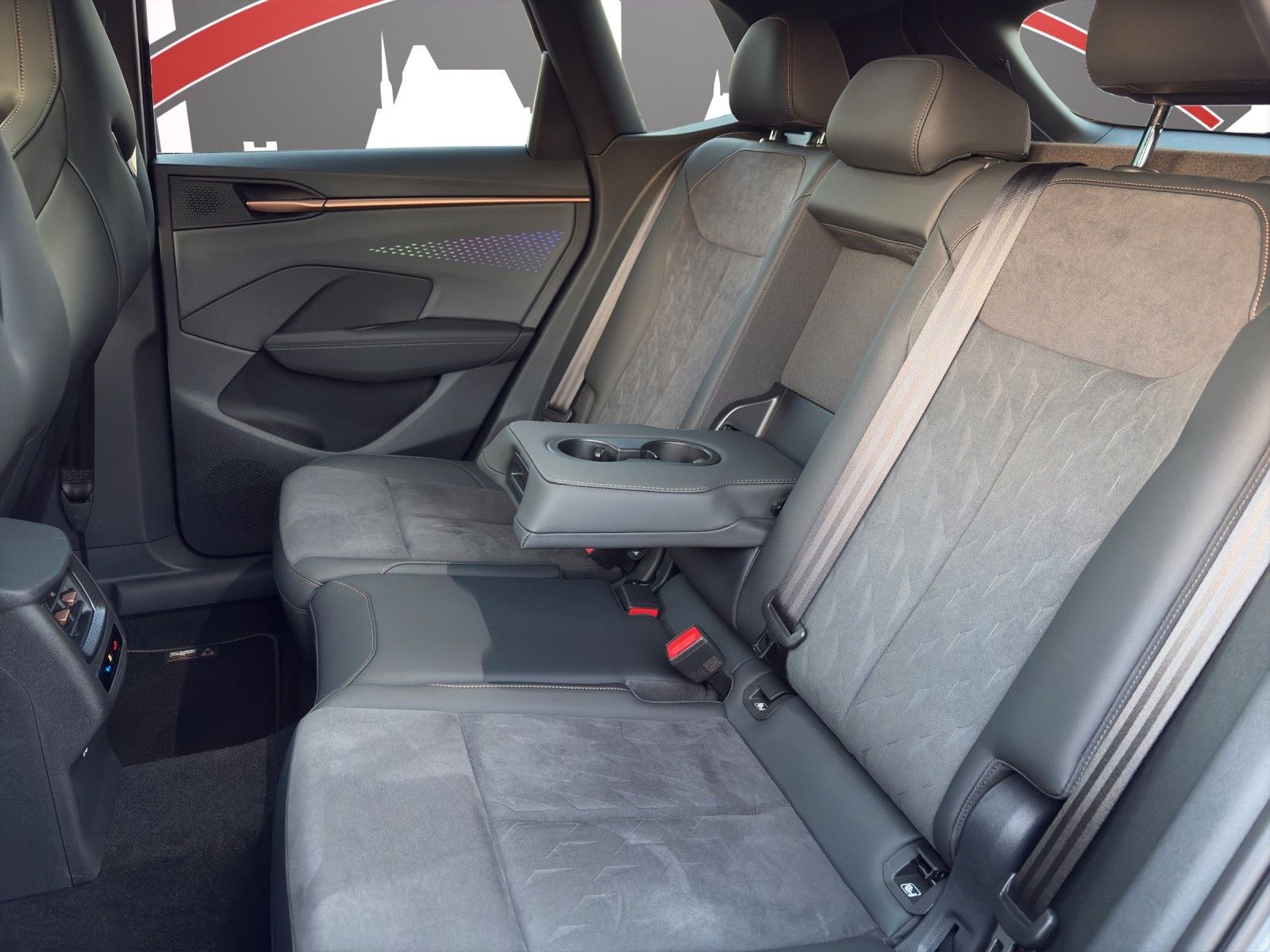 Fahrzeugabbildung CUPRA Terramar 2.0 TSI DSG MATRIX/DCC/AKEBONO/ACC/LHZ