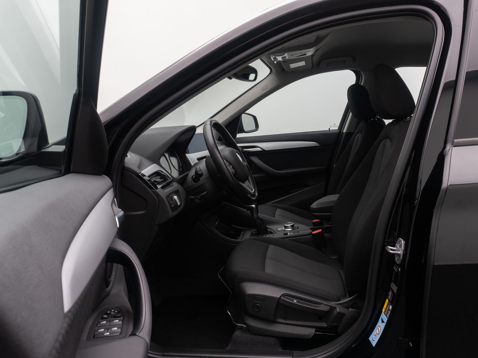 Fahrzeugabbildung BMW X1 xD25e Kamera DAB HiFi AHK Navi Geschwindigreg