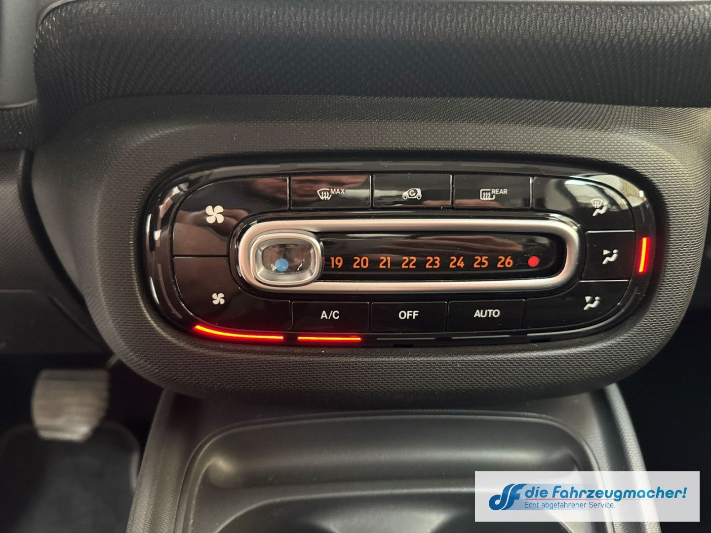 Fahrzeugabbildung Smart fortwo coupe electric drive EQ Navi Klimaautom K