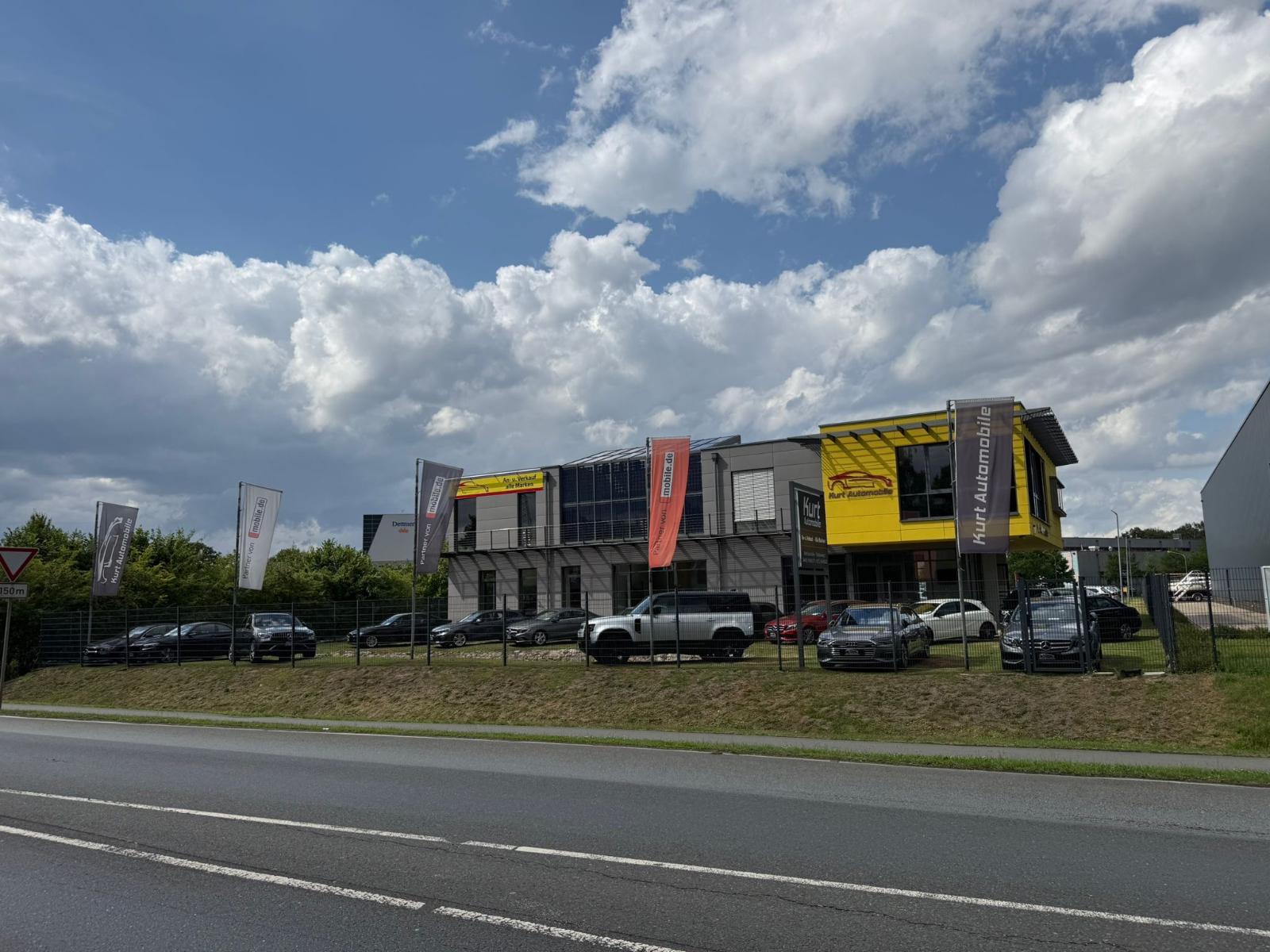 showroom-image-main