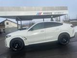 BMW X6 ///M60i xDrive/AHK/HK HIFI/CAM - BMW X6 M60 Benziner Gebrauchtwagen
