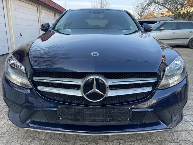 Mercedes-Benz C -Klasse Lim. 180 d  Navi Kamera Selbst Park S