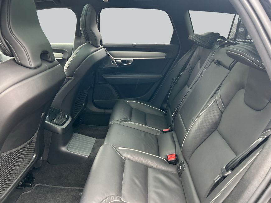 Volvo V90 T8 Plug-in Hybrid AWD Ultra Dark foto 12