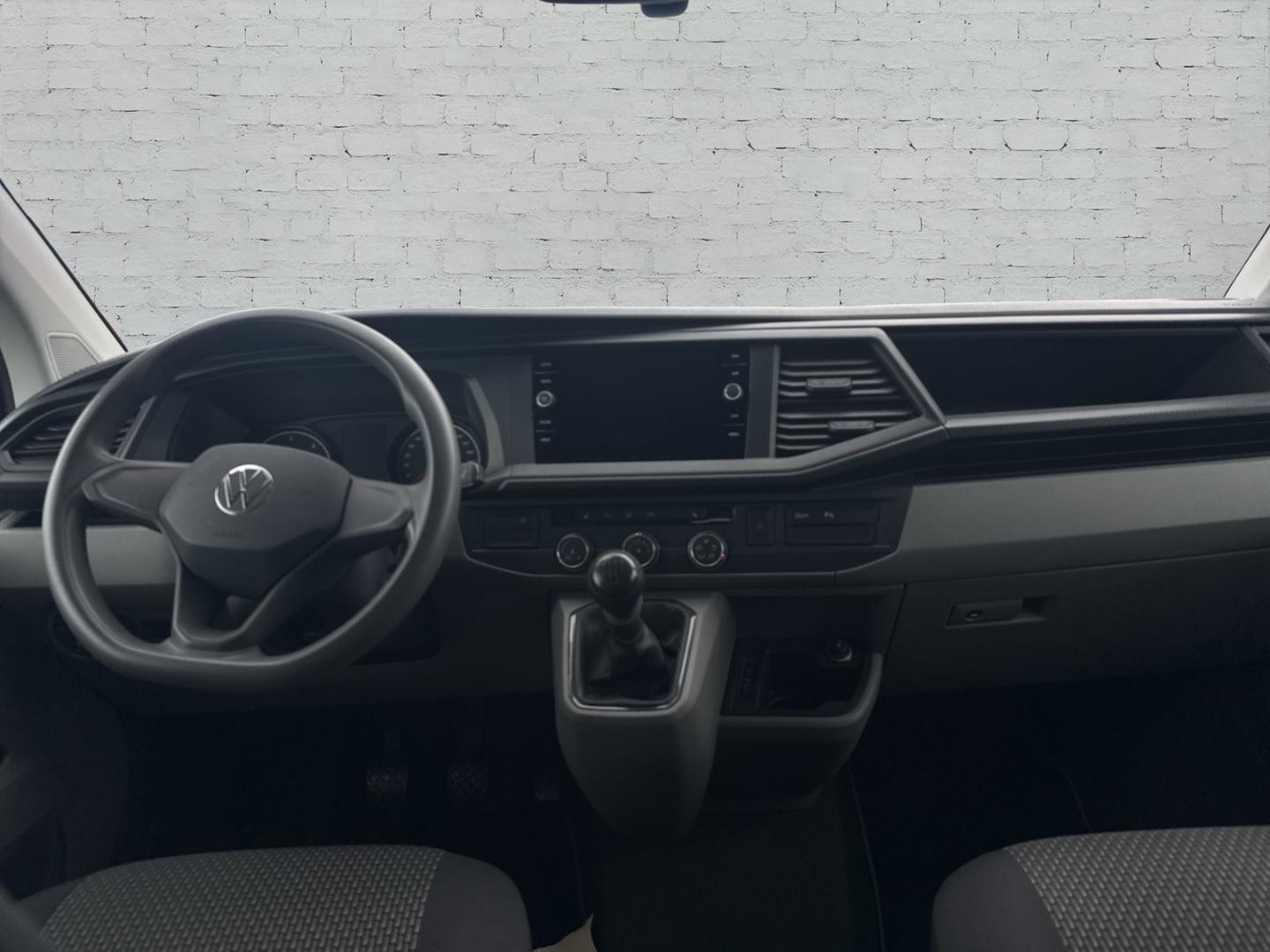 Volkswagen T6.1 Kasten 2.0 TDI L1H1 AHK Navi LED Dyn. Kurve