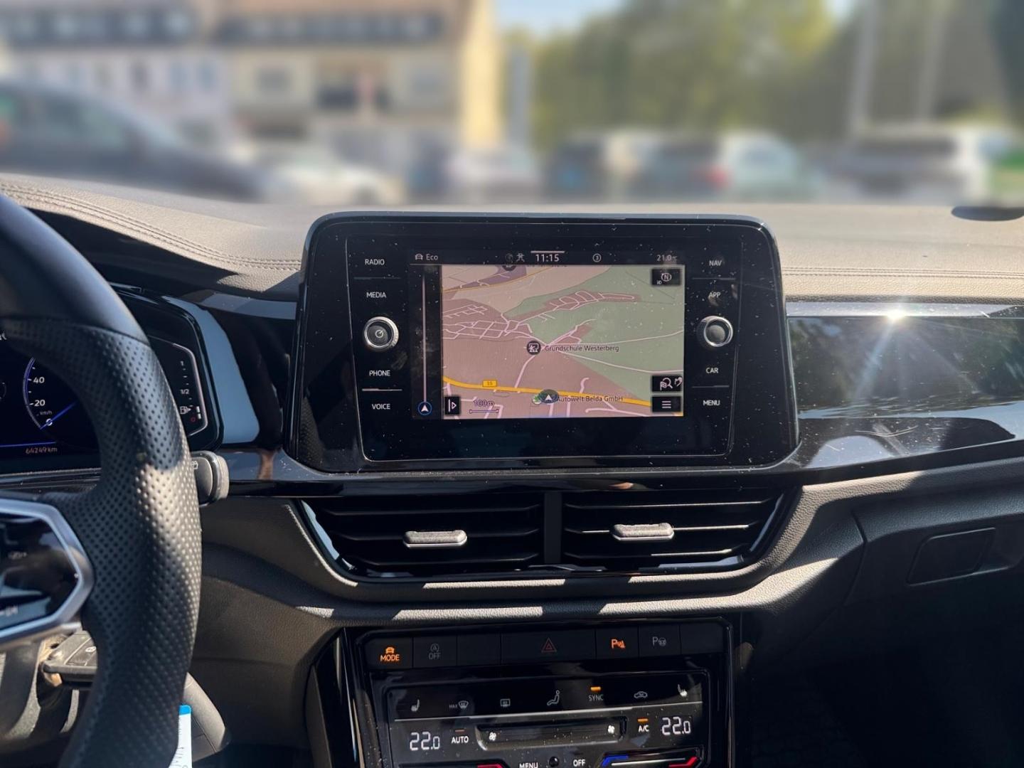 Volkswagen T-Roc R-Line 1.0 TSI LED Black Style 17 Zoll Nav, миниатюра 18