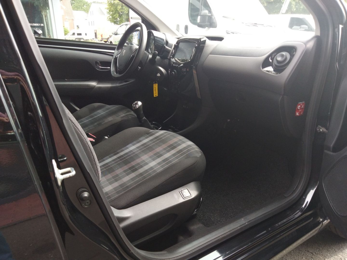 Fahrzeugabbildung Peugeot 108 Allure 1.0 VTi Top Flatrate El.Verdeck