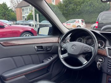 Mercedes E 220 - 10