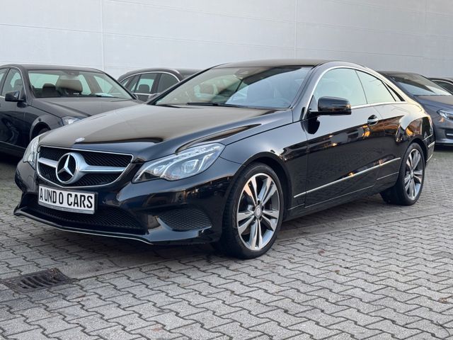 Mercedes-Benz E -KLASSE COUPE E 200/NAVI/PDC/SHZ/MFL/LED/