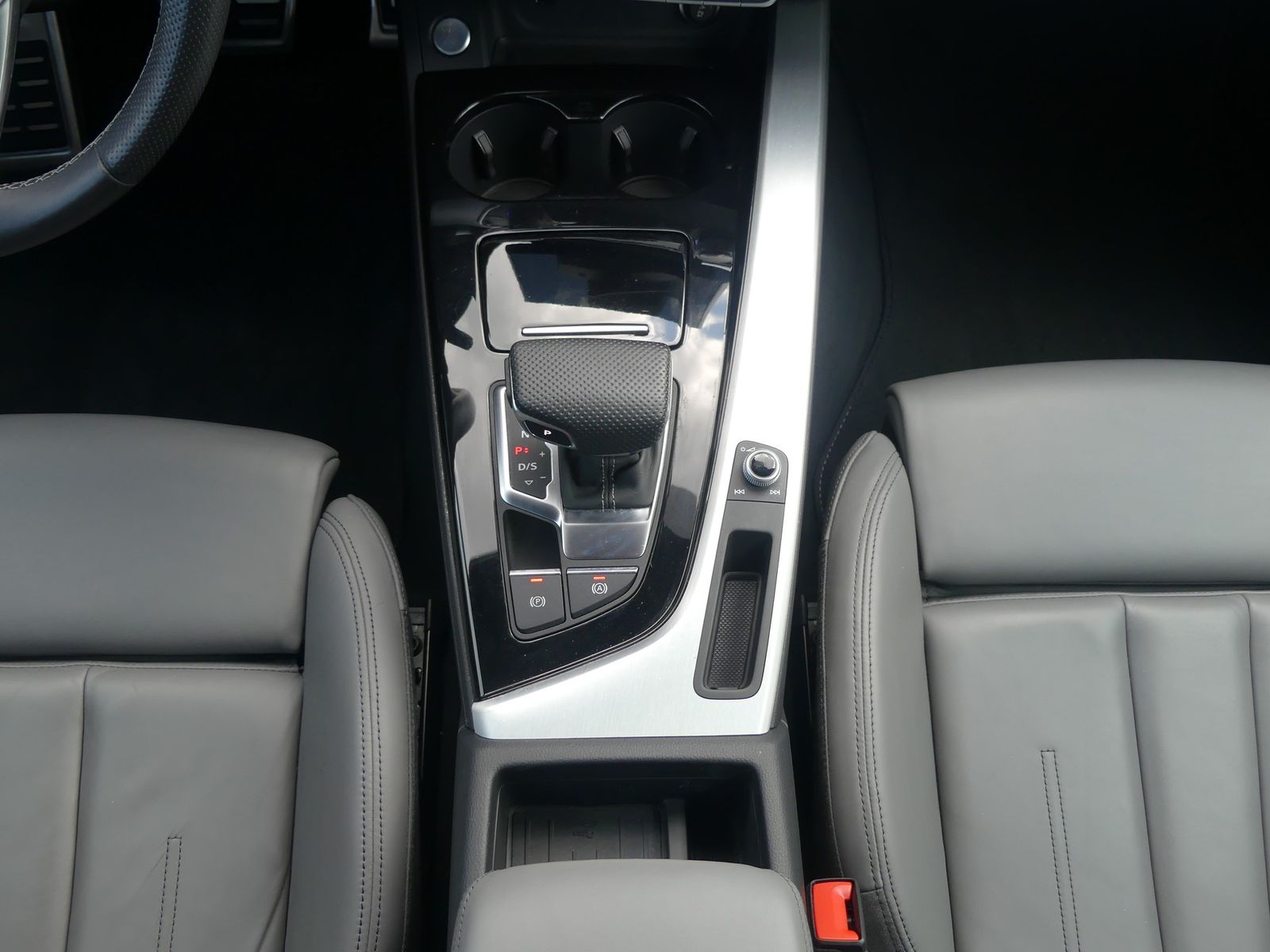 Audi A4 Avant 35 TFSI S line S-Tronic LED Navi Leder foto 18