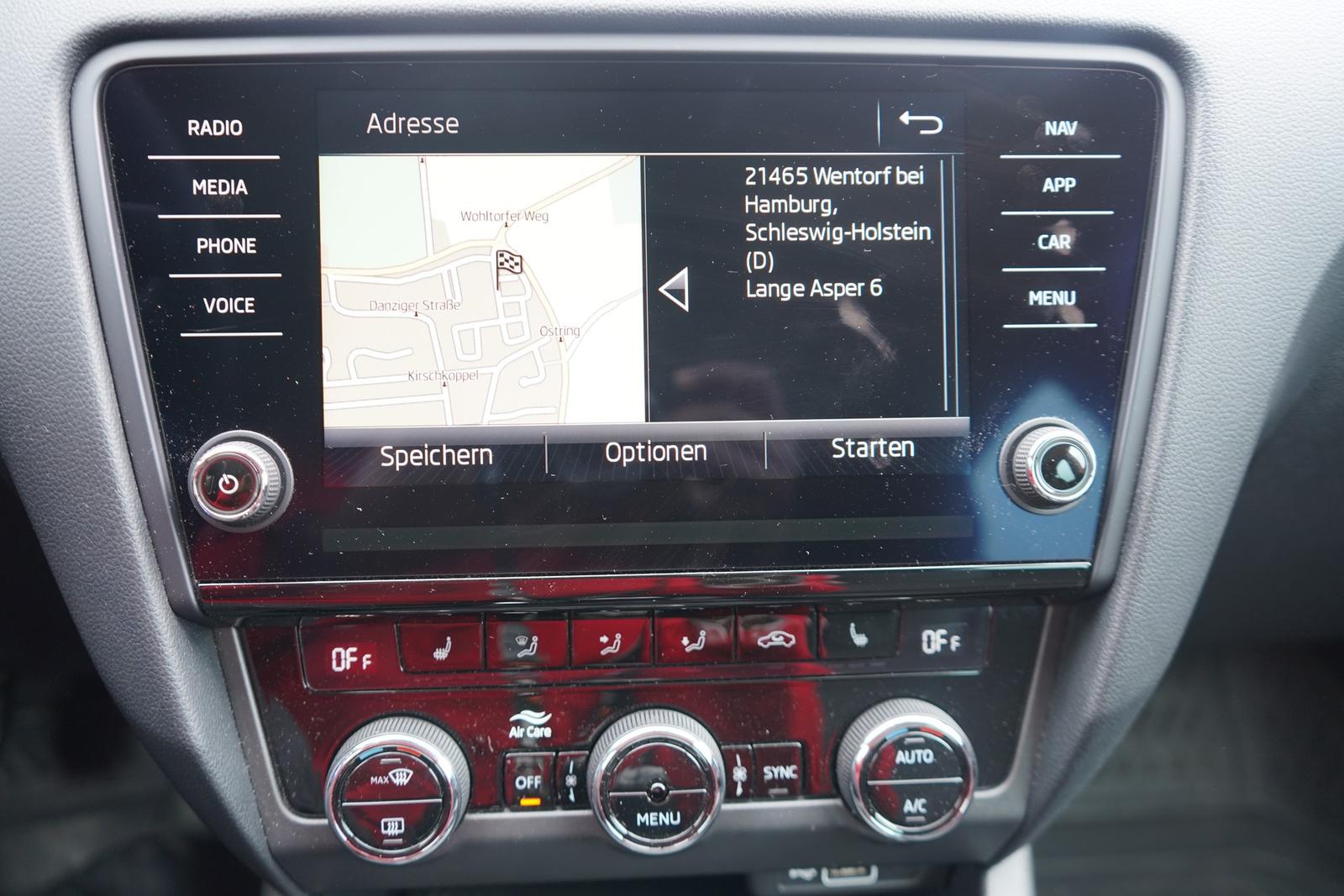 Skoda Octavia 1.6 TDI Style Navi Sitzheizung Klimaaut.