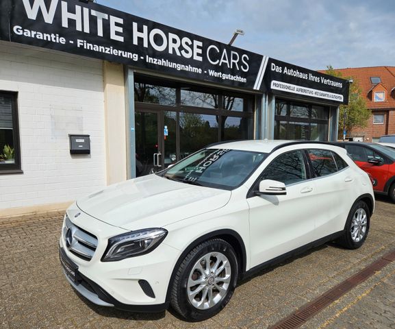 MERCEDES-BENZ GLA 180 AUTOMATIK LEDER NAVI KAMERA WERKGARANTIE