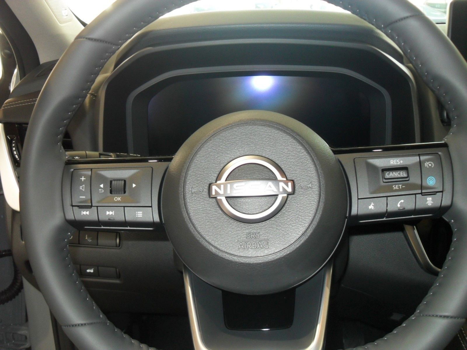 Fahrzeugabbildung Nissan X-Trail e-Power e-4orce Tekna | Head-up