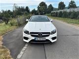 Mercedes-Benz E 300 Autom. - Cabrio - Mercedes-Benz E 300 mit Benzin-Antrieb: Cabrio