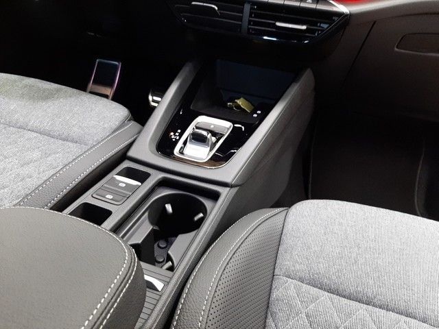 Fahrzeugabbildung Skoda Octavia Combi 2.0TDI Sportline AHK Matrix eleHec