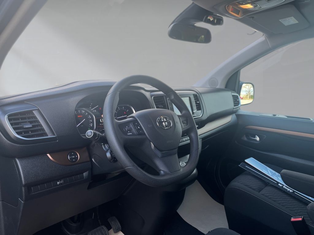 Toyota Proace 2,0-l-D L1 (8-Si.) Autm. 8Sitze Kamera AH – Bild 10