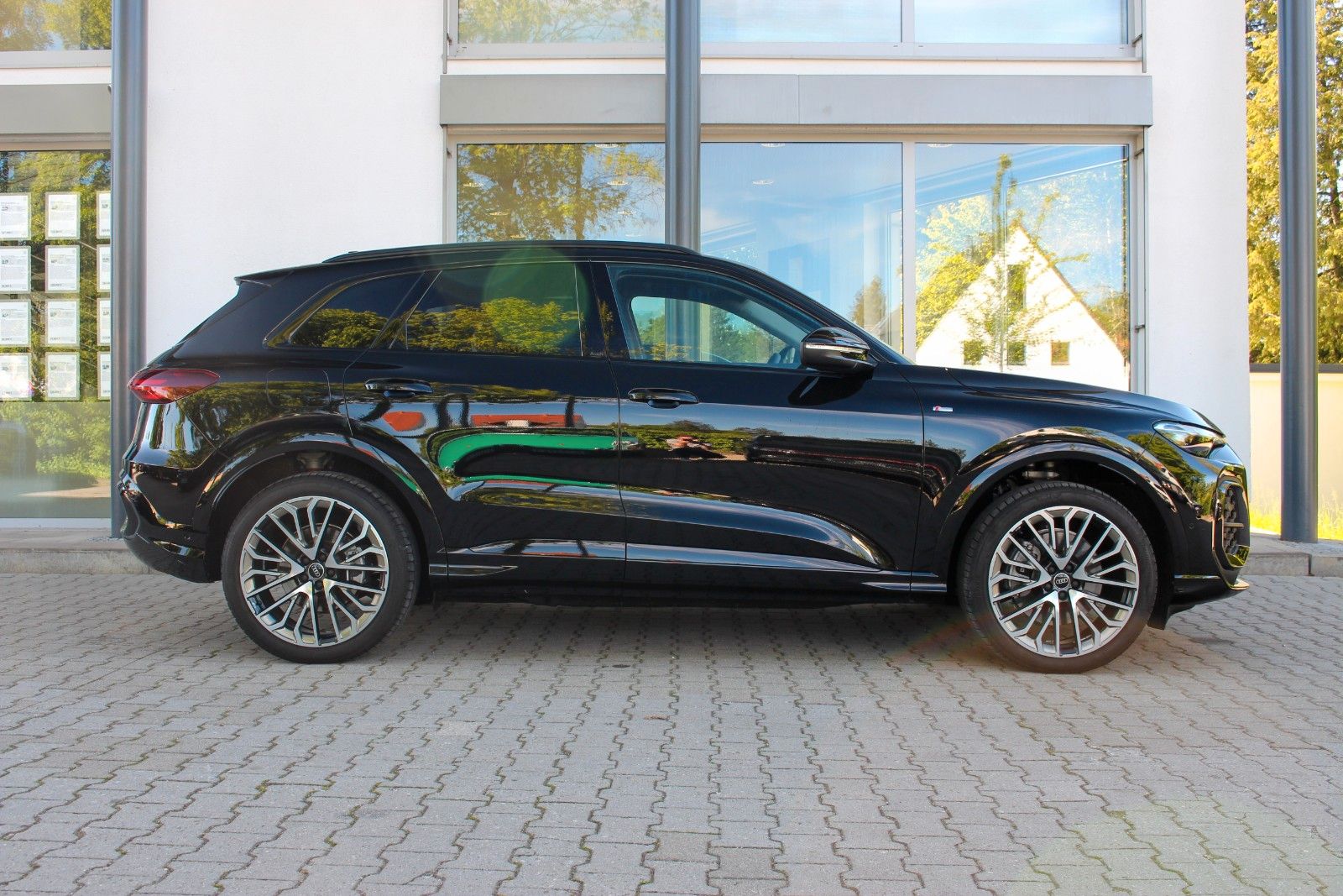 Fahrzeugbild 4