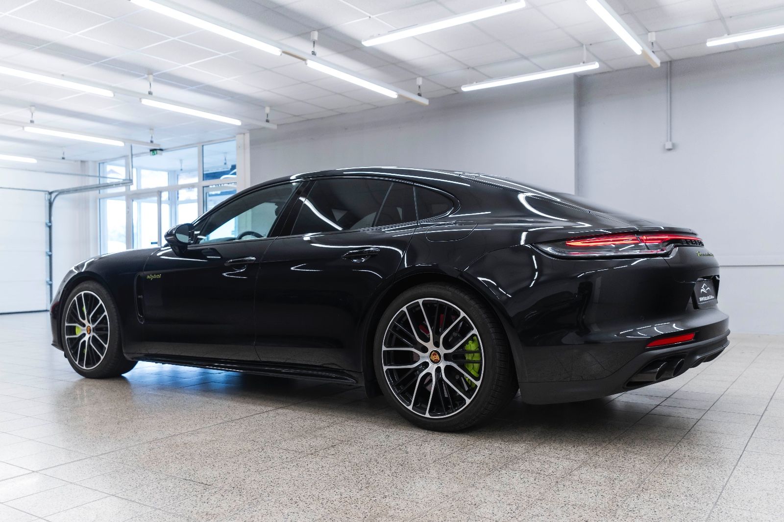 Fahrzeugabbildung Porsche Panamera Turbo S CHRONO LED PDLS PASM ACC PCCB