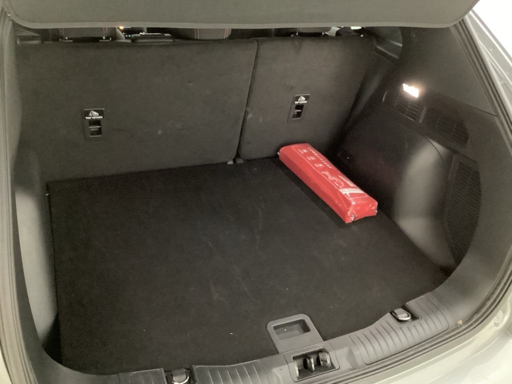 Fahrzeugabbildung Ford Kuga ST-Line Sportpaket Navi Digitales Cockp LED