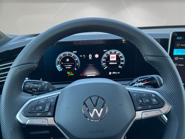 Fahrzeugabbildung Volkswagen Tiguan 1.5eTSI DSG R-Line AHK+PANO+KEYLESS+NAVI+