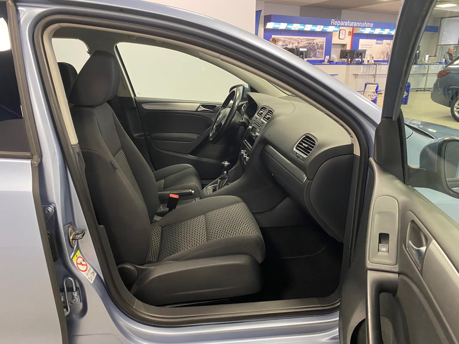 Fahrzeugabbildung Volkswagen Golf 1.4Trendline+KLIMA+ALWETTER+SCHECKHEFT+HU