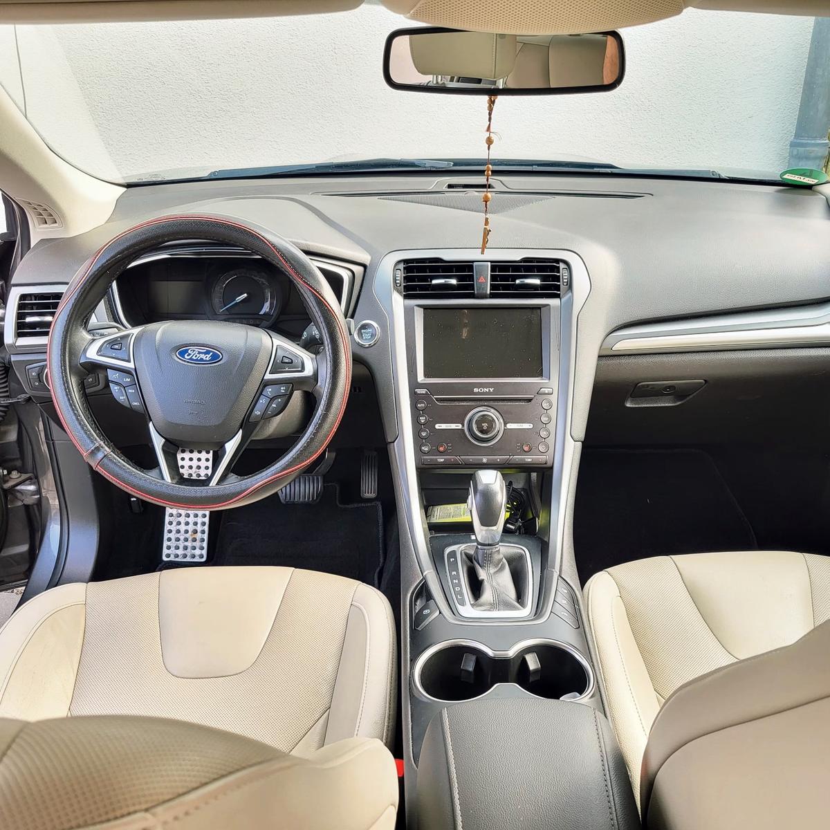 Ford Mondeo Hybrid, neu Getriebe. 