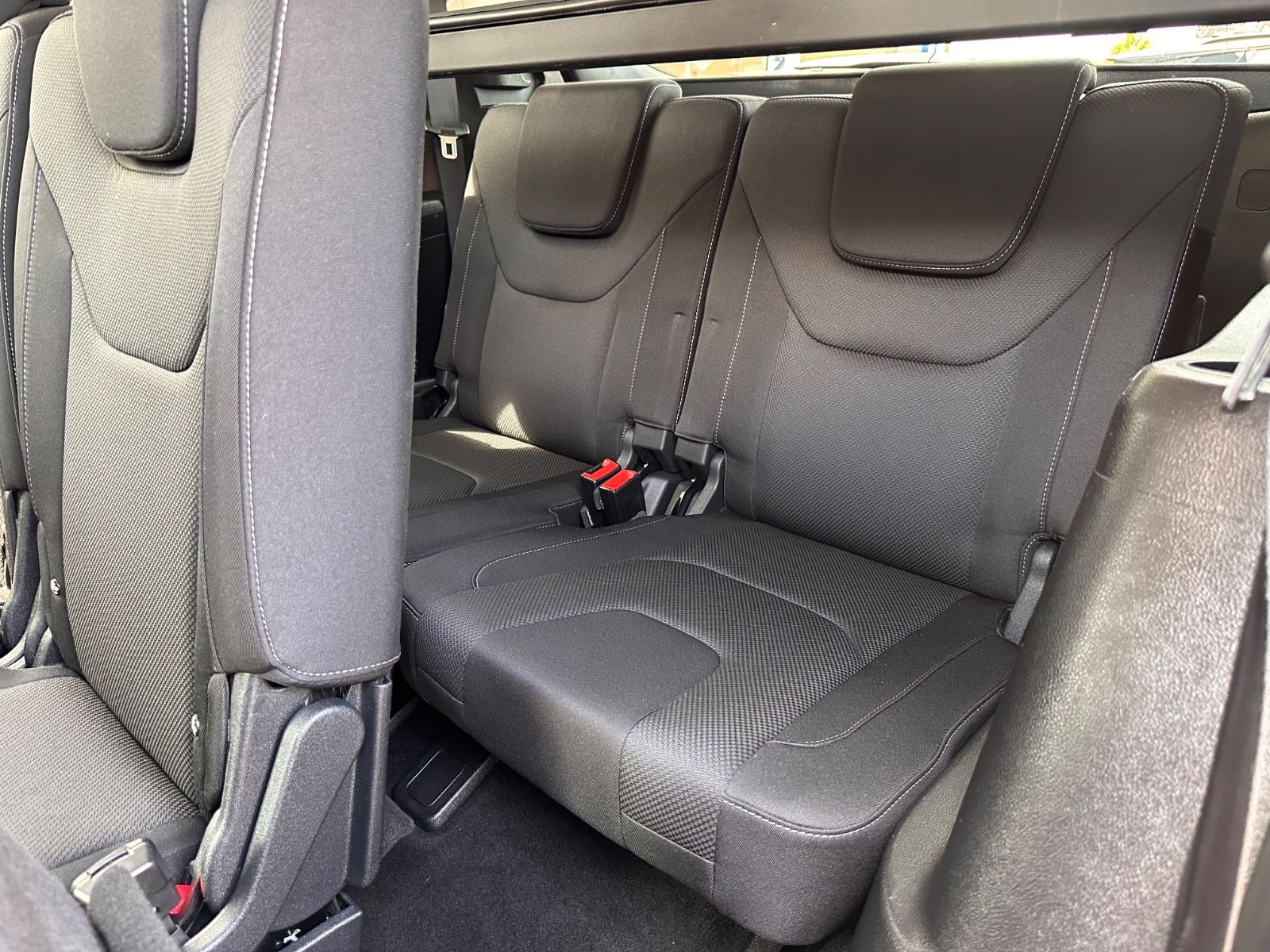 Fahrzeugabbildung Ford S-Max 1.5 EB Titanium 7-Sitz/LED/KeyFree/RFK/PDC