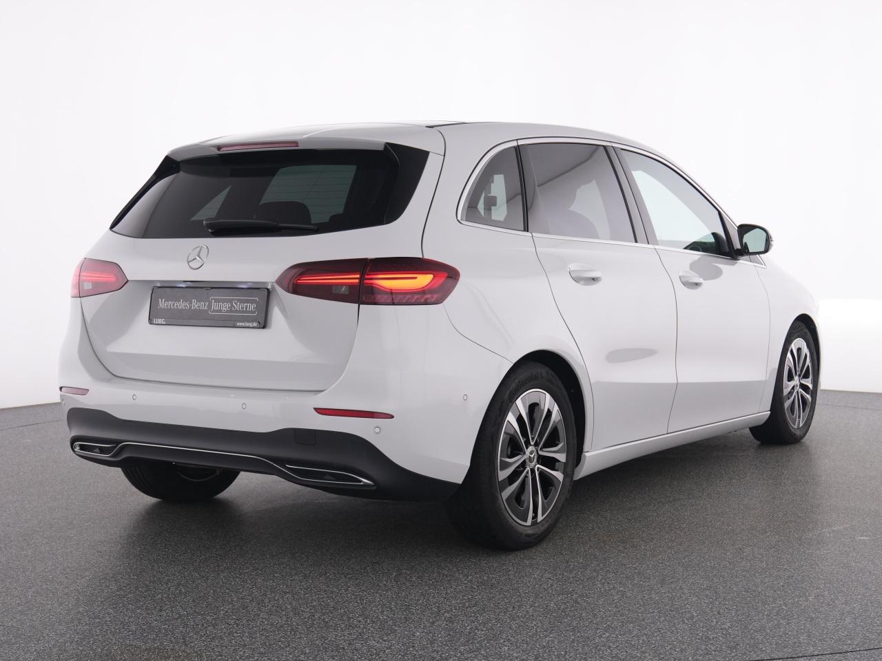 Mercedes-Benz B 180 Progressive+NavPrem+MBeam+Pano+EHeck+RFK