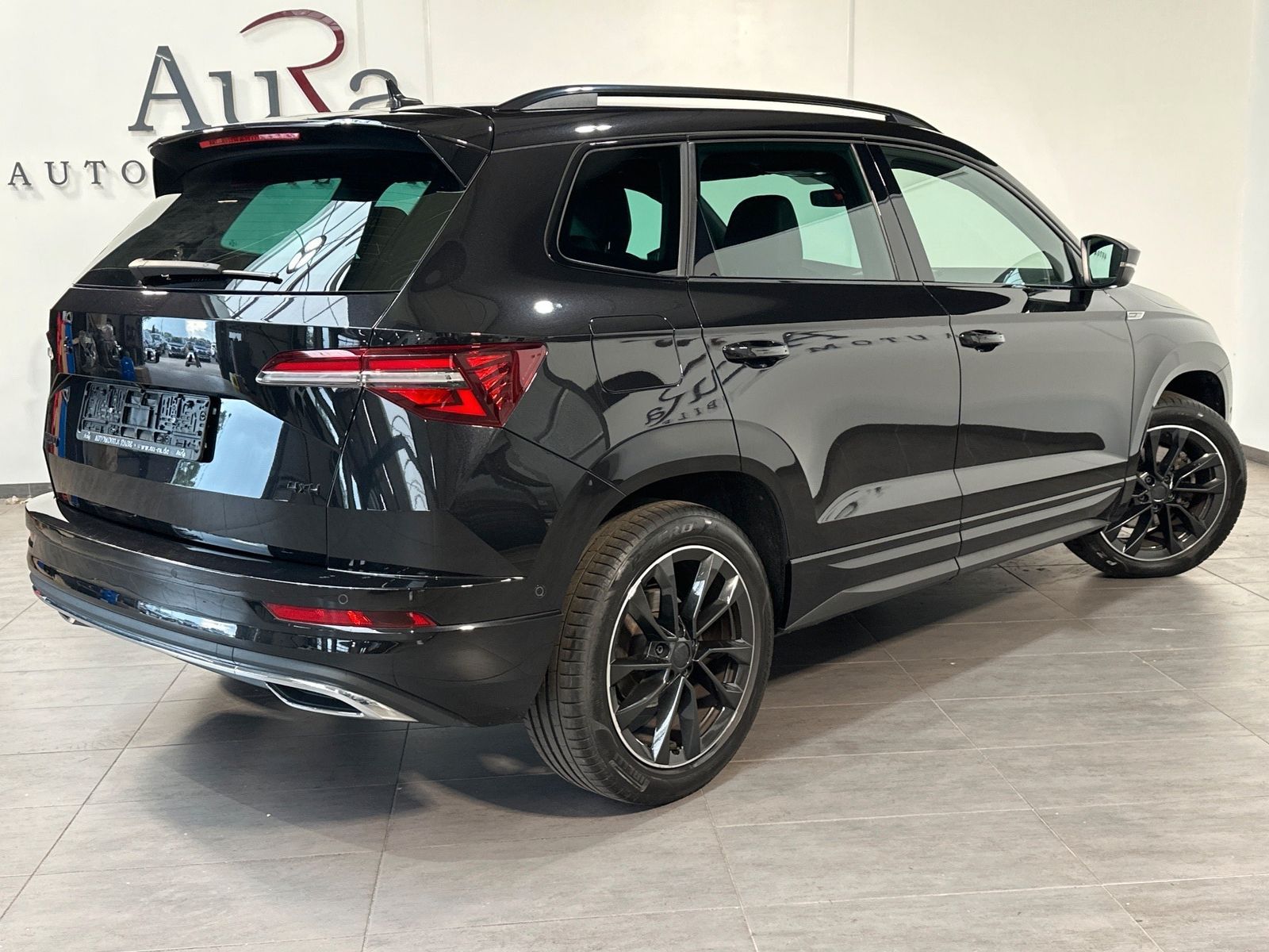 Fahrzeugabbildung SKODA Karoq 2.0 TDI DSG 4x4 Sportline NAV+ACC+360GRAD